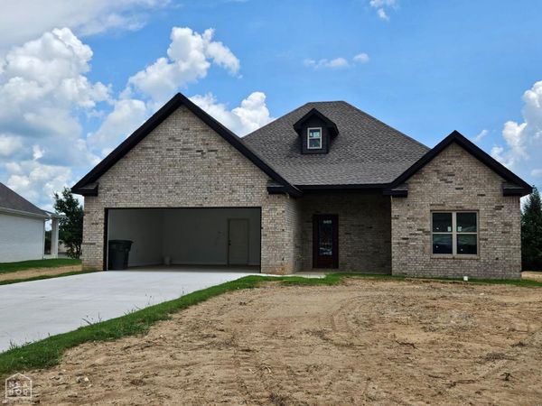 99 Rivercrest, Jonesboro, AR 72417