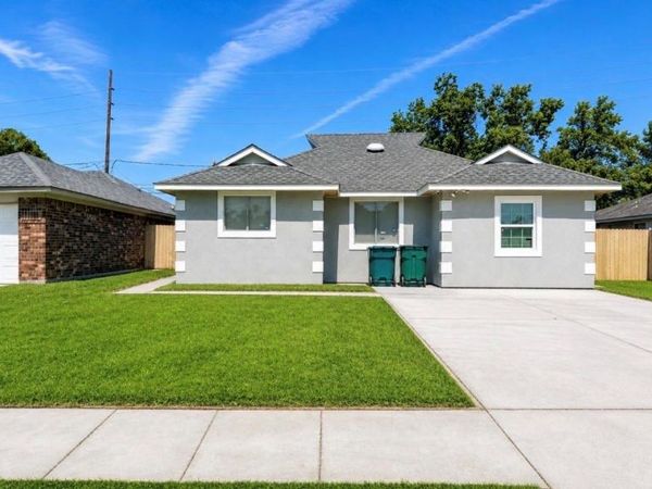 2541 VIRGINIAN COLONY Avenue, LaPlace, LA 70068