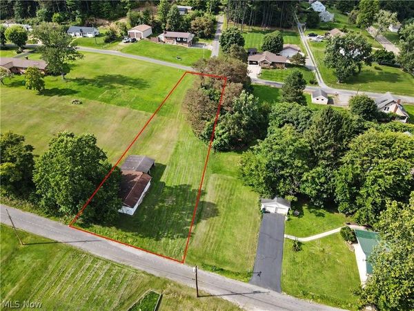 May Road , East Liverpool, OH 43920