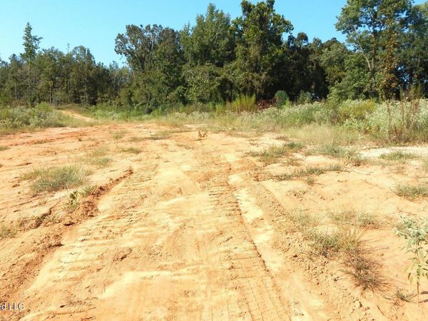 275 County Road 239, Tillatoba, MS 38961