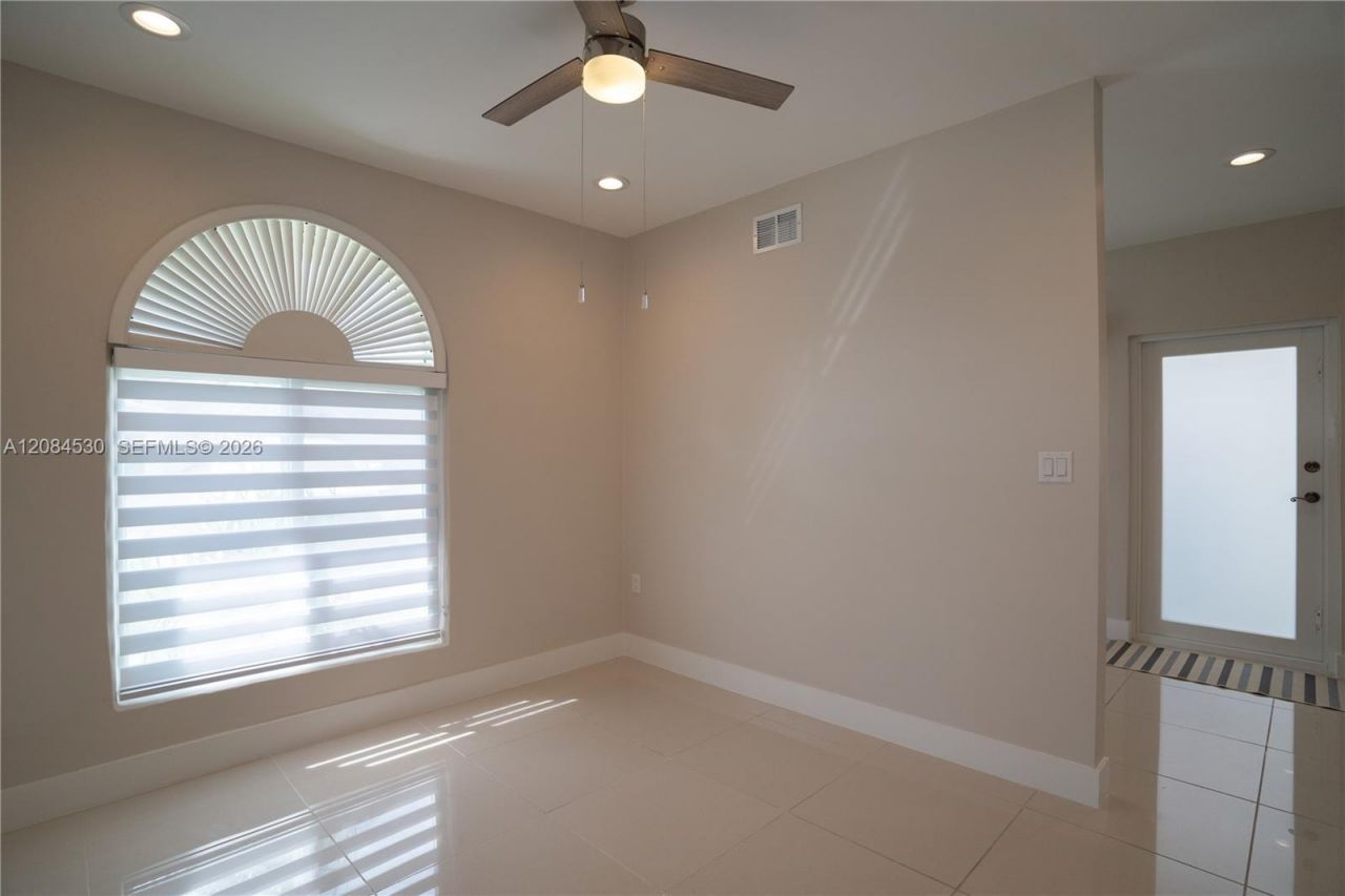 15225 SW 140th St, Unit B, Miami, FL 33196 Photo