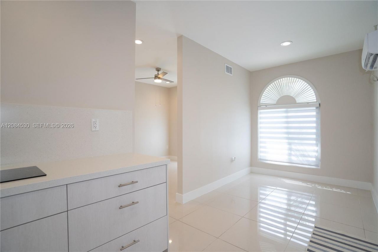 15225 SW 140th St, Unit B, Miami, FL 33196 Photo