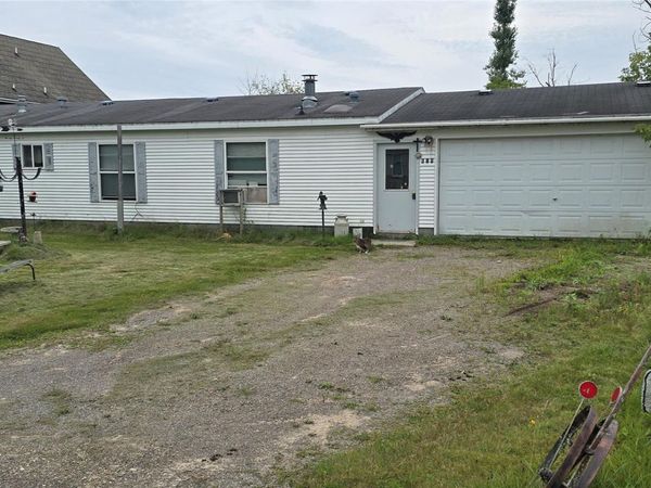 614 Thunder Bay Avenue , Alpena Township, Mi 49707