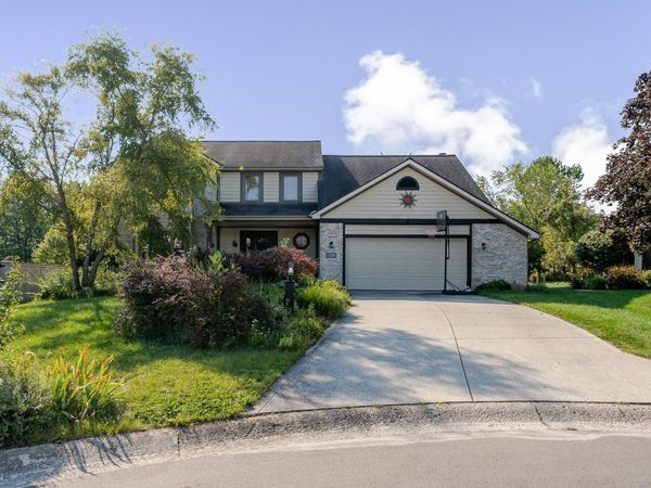3011 Easton Ridge Place, Fort Wayne, IN 46818