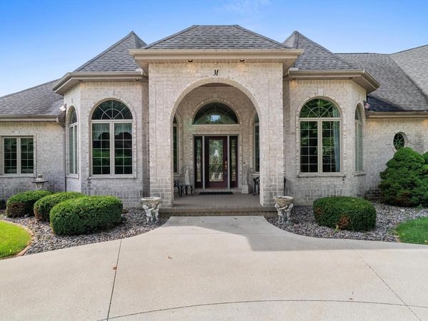 3505 Edgewood ROAD, Manitowoc, WI 54220