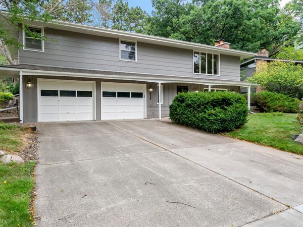 5921 Wisconsin Circle N, New Hope, MN 55428