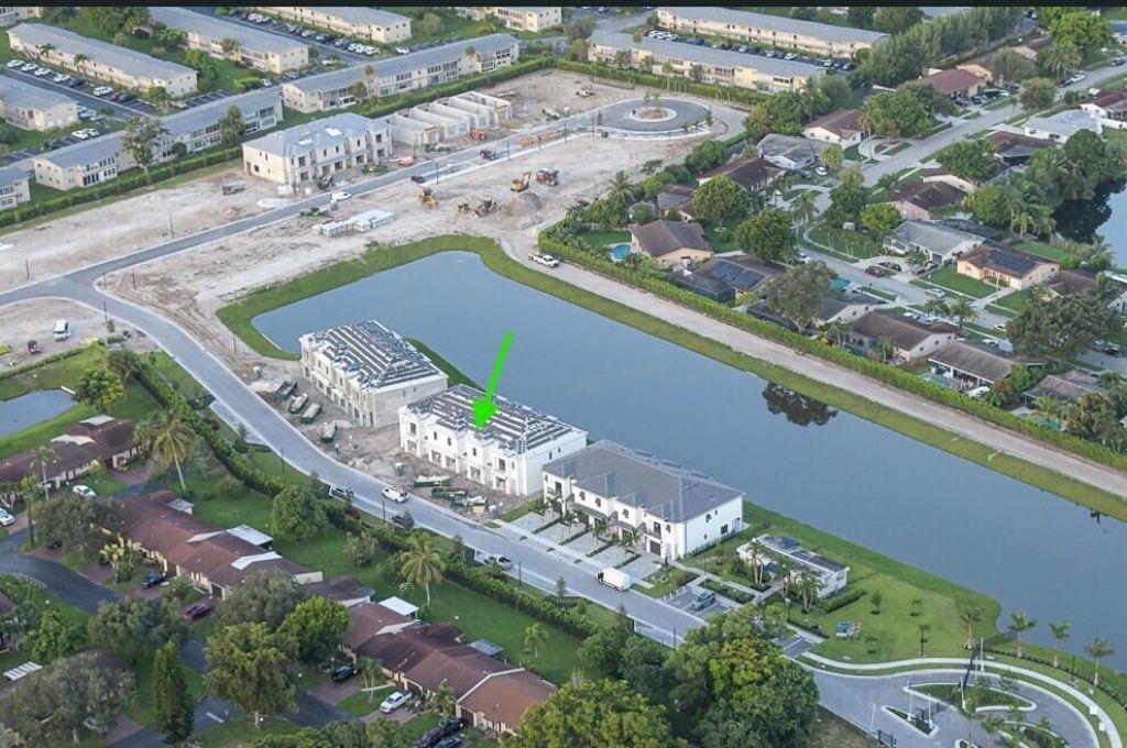 719 Nove Boulevard, Unit Banyan 13, Margate, FL 33063 Photo