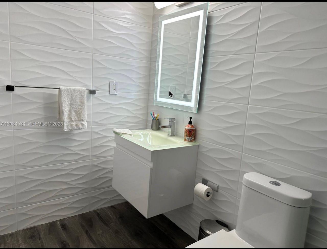 20301 W Country Club Dr , Unit 1530, Aventura, FL 33180 Photo