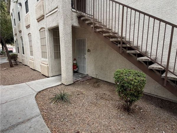 1300 S Arlington Street, Unit 107, Las Vegas, NV 89104