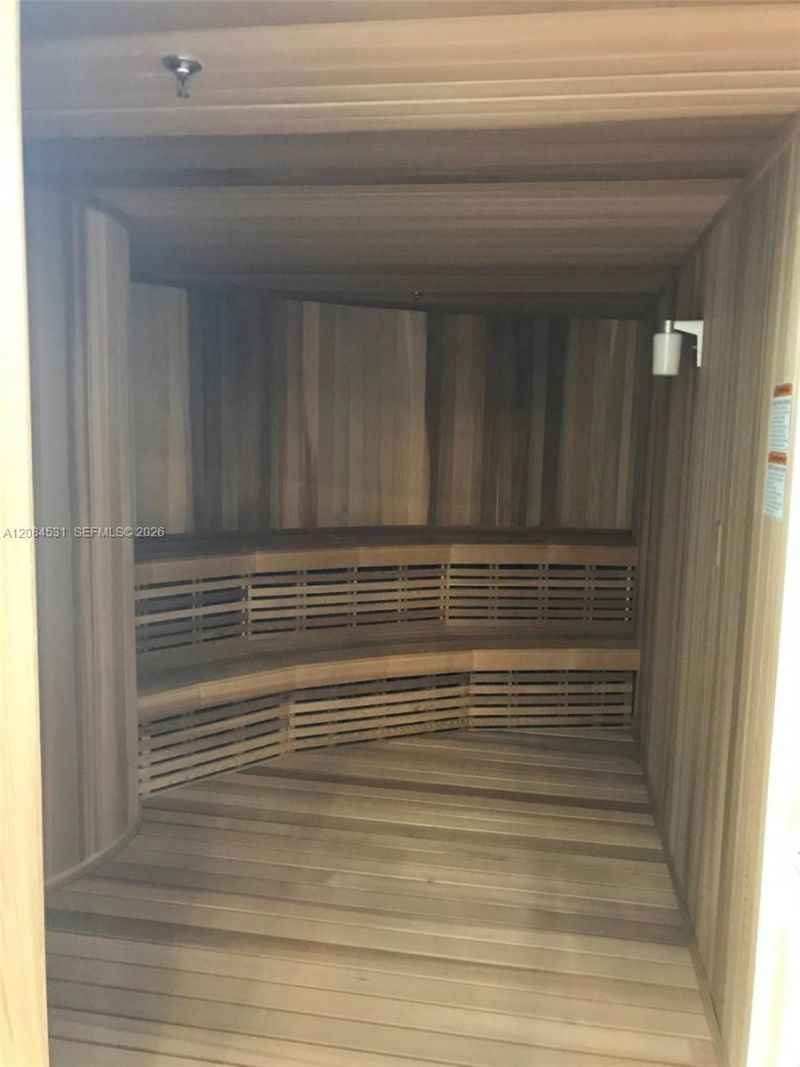 55 SW 9th St , Unit 2807, Miami, FL 33130 Photo