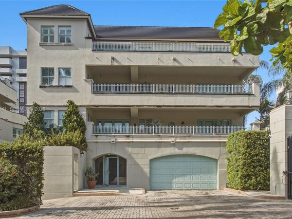 2600 Segovia St , Unit 703, Coral Gables, FL 33134
