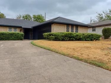 327 Penguin Drive, Dallas, TX 75241