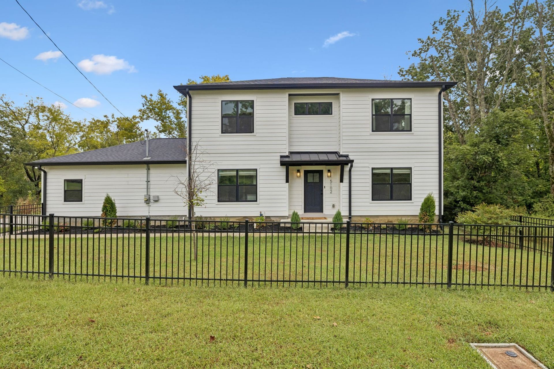 5102 Buena Vista Pike, Nashville, TN 37218 Main Photo