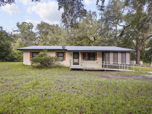 445 NE 649th St, Old Town, FL 32628