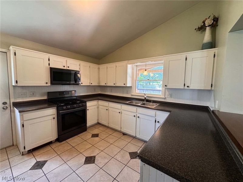 2176 Pine Street SE, East Sparta, OH 44626 Photo 11
