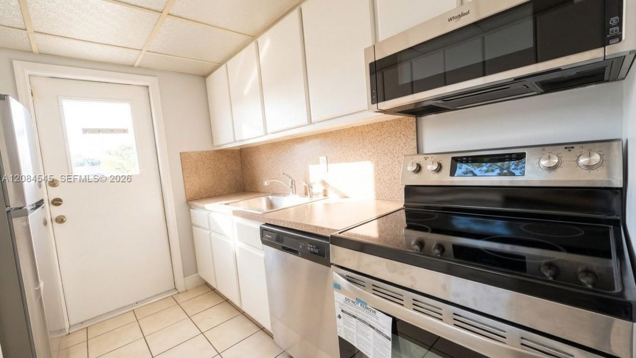 7847 Miller Dr , Unit A205, Miami, FL 33155 Photo