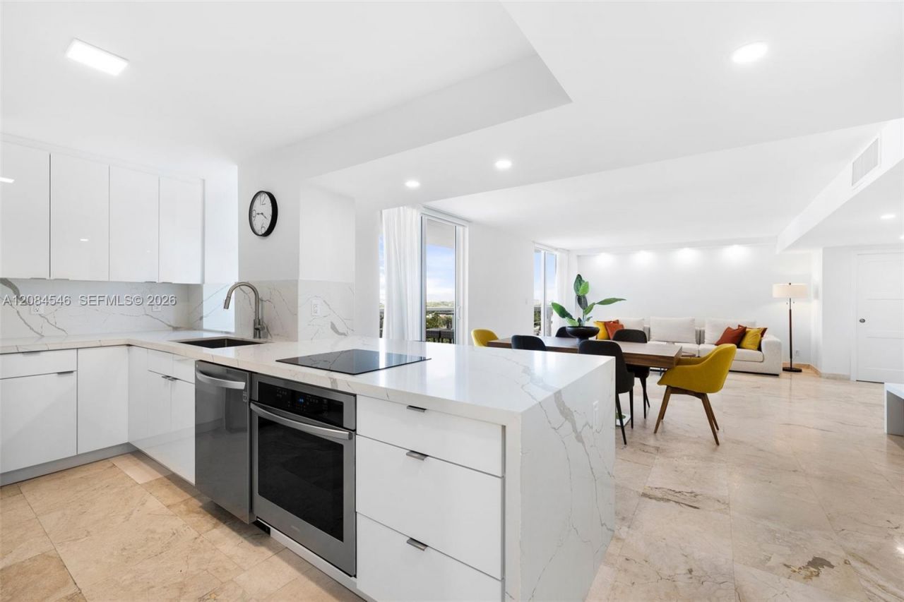 2401 Collins Ave, Unit 1508, Miami Beach, FL 33140 Photo