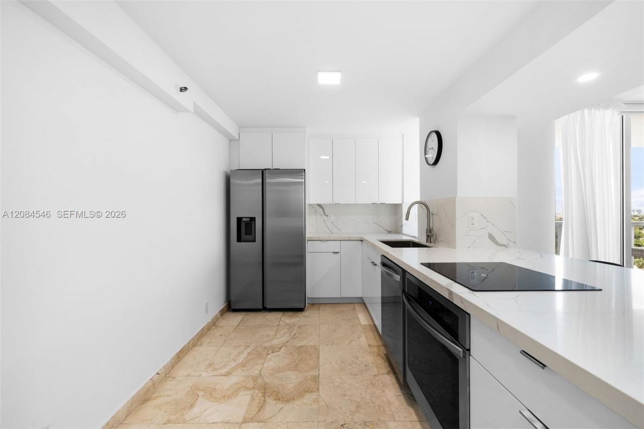 2401 Collins Ave, Unit 1508, Miami Beach, FL 33140 Photo
