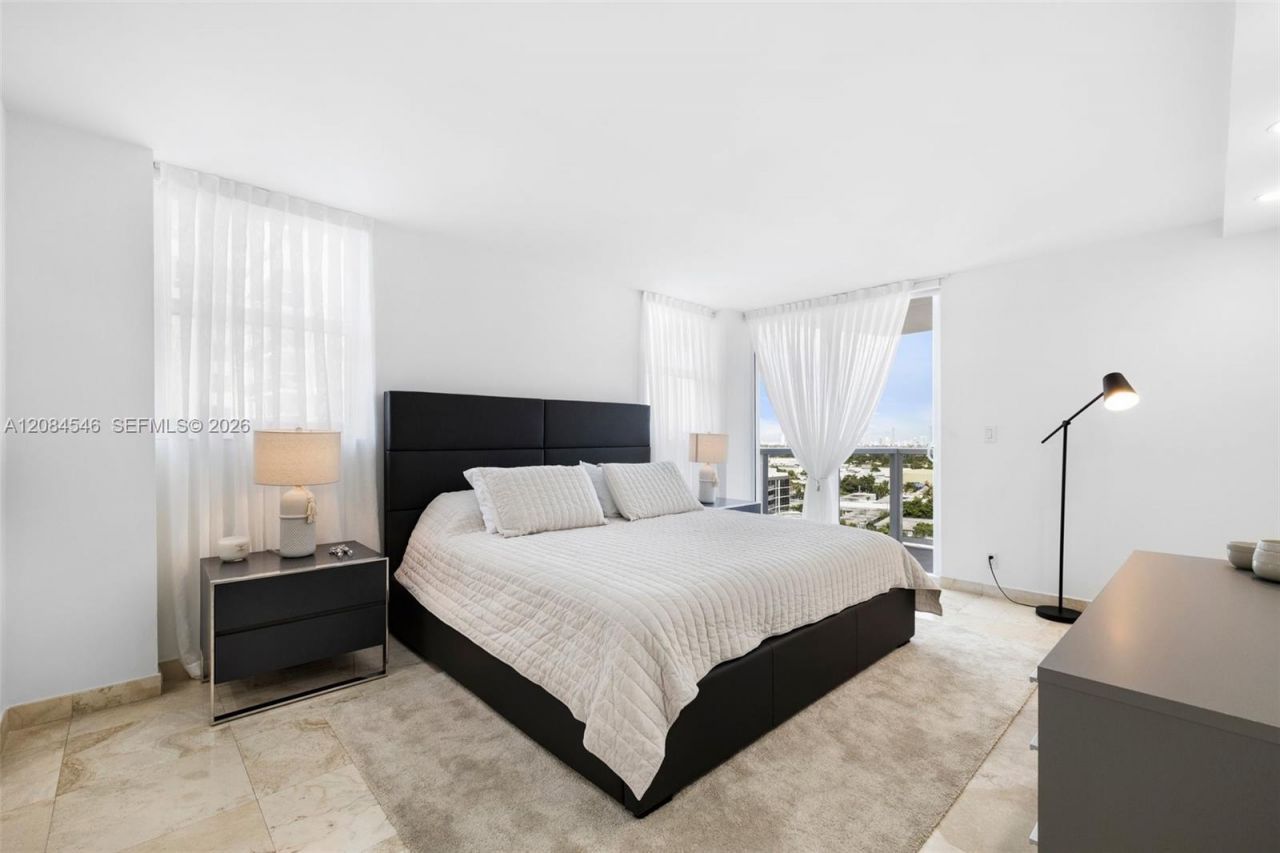 2401 Collins Ave, Unit 1508, Miami Beach, FL 33140 Photo