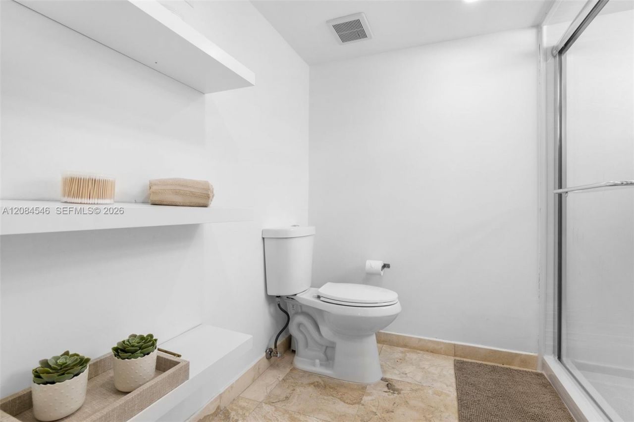 2401 Collins Ave, Unit 1508, Miami Beach, FL 33140 Photo