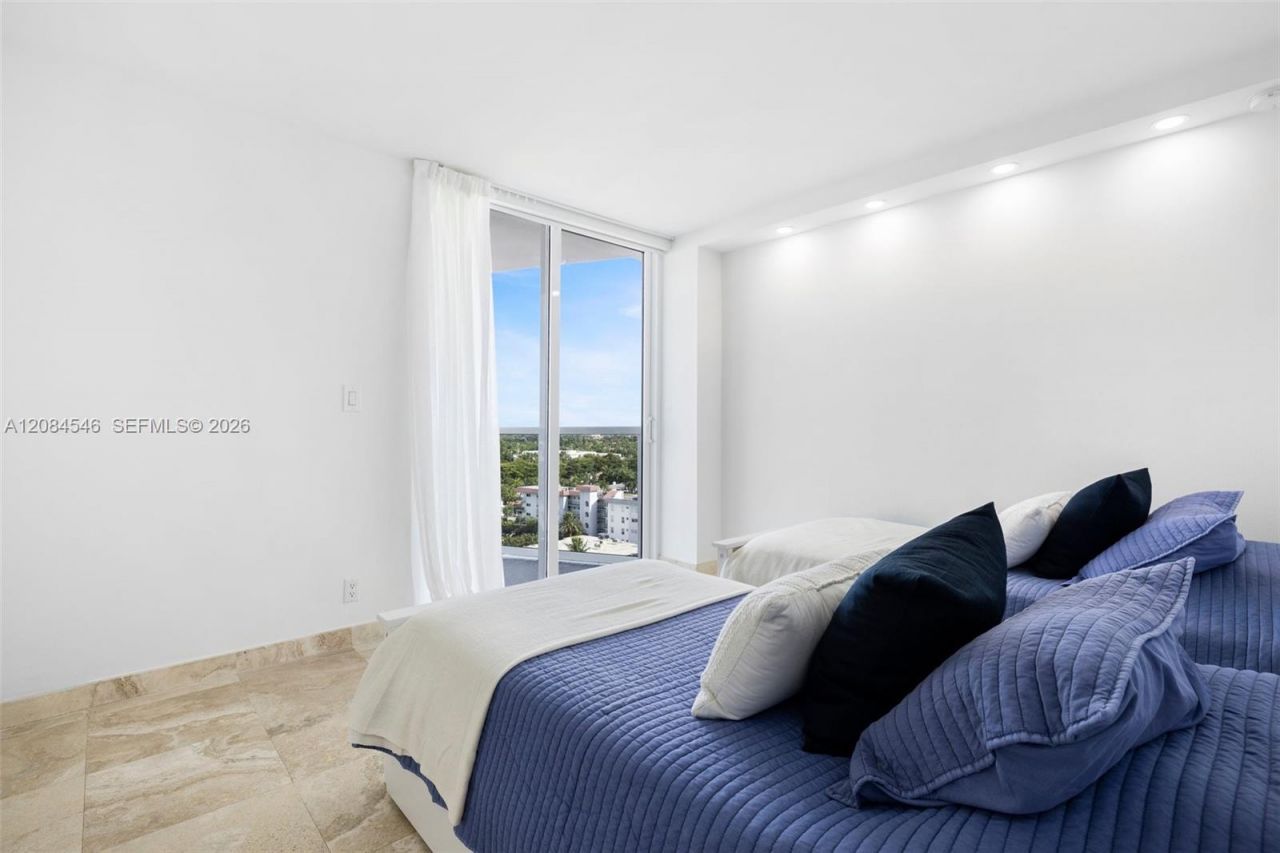 2401 Collins Ave, Unit 1508, Miami Beach, FL 33140 Photo