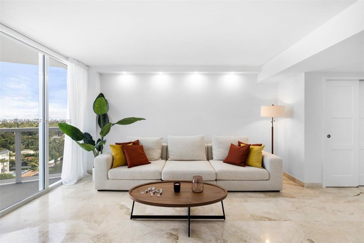 2401 Collins Ave, Unit 1508, Miami Beach, FL 33140 Photo