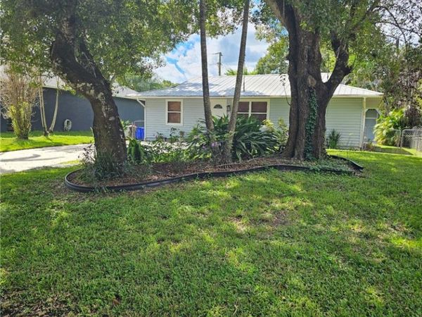 6475 5th Street, Vero Beach, FL 32968