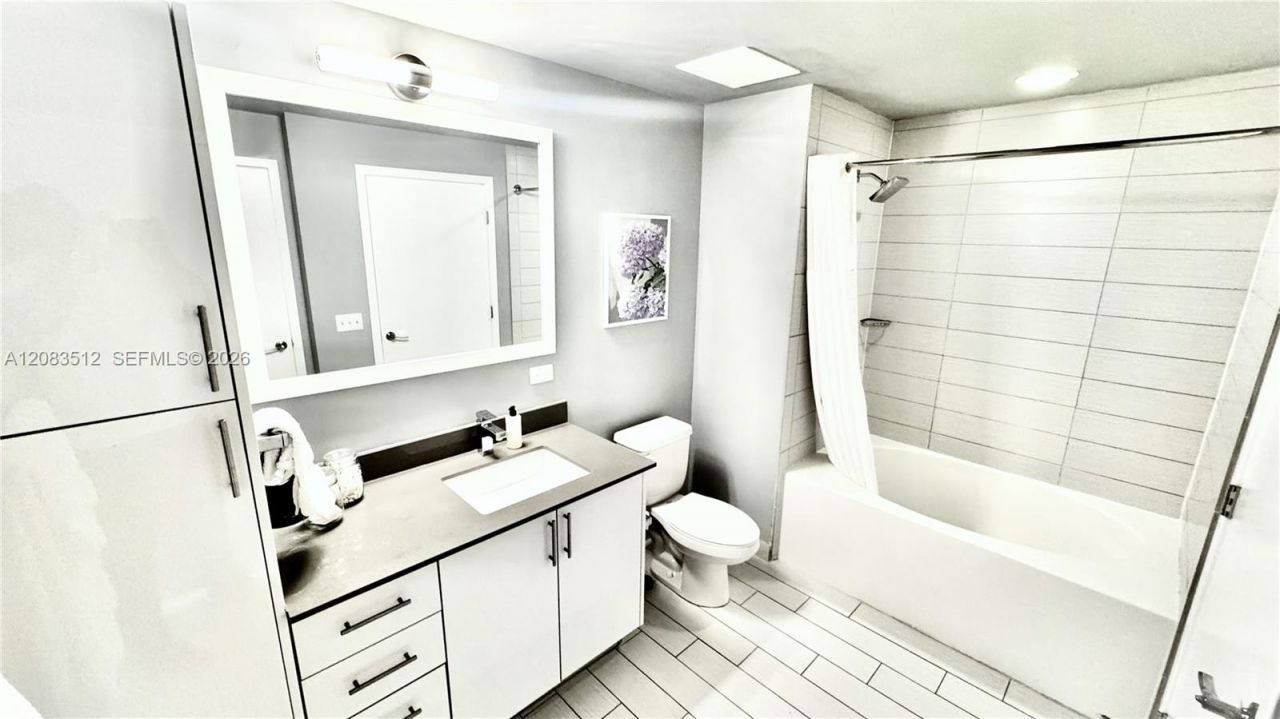 999 SW 1st Ave, Unit 2303, Miami, FL 33130 Photo