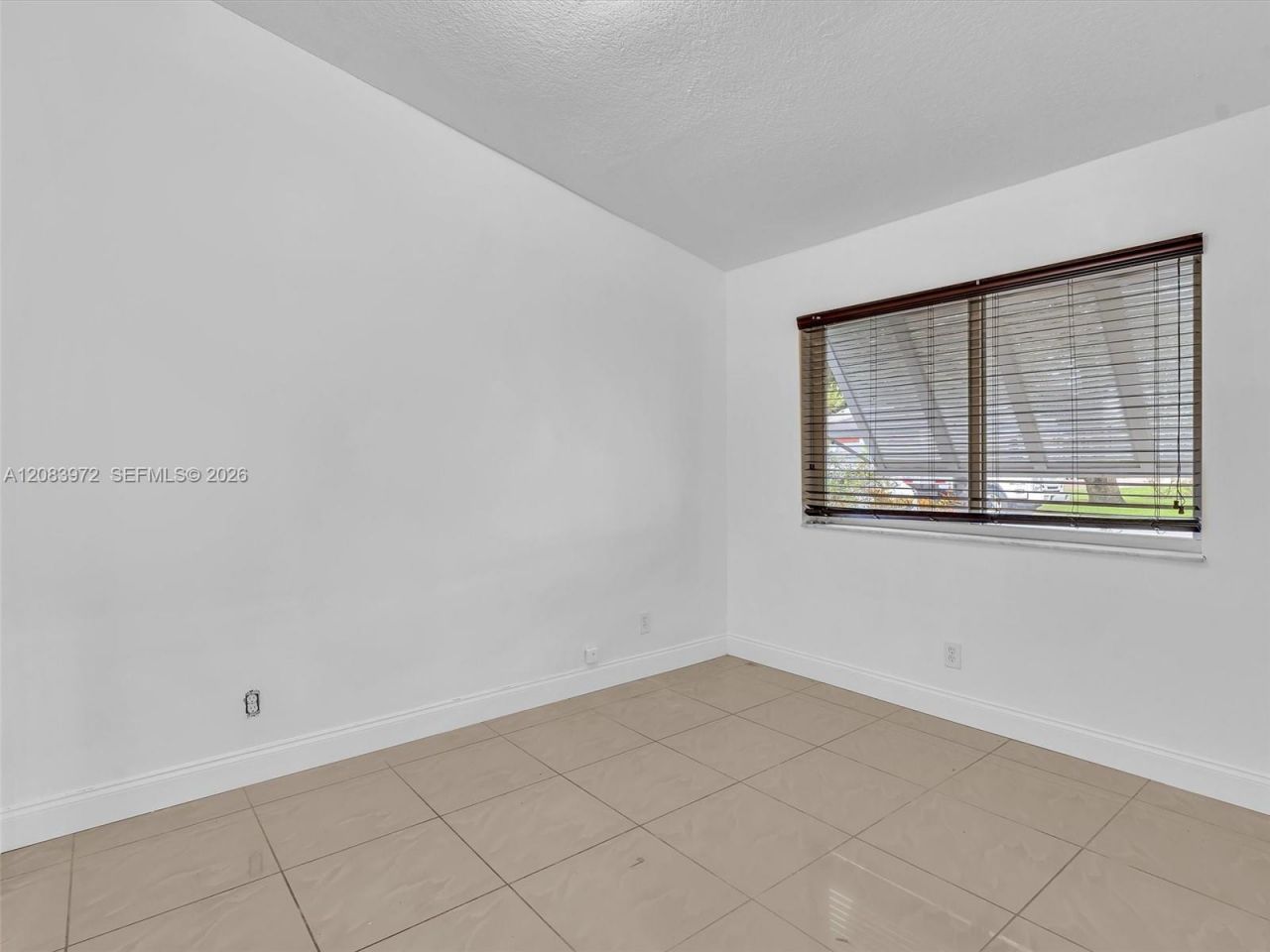 2408 N 35th Ave, Hollywood, FL 33021 Photo