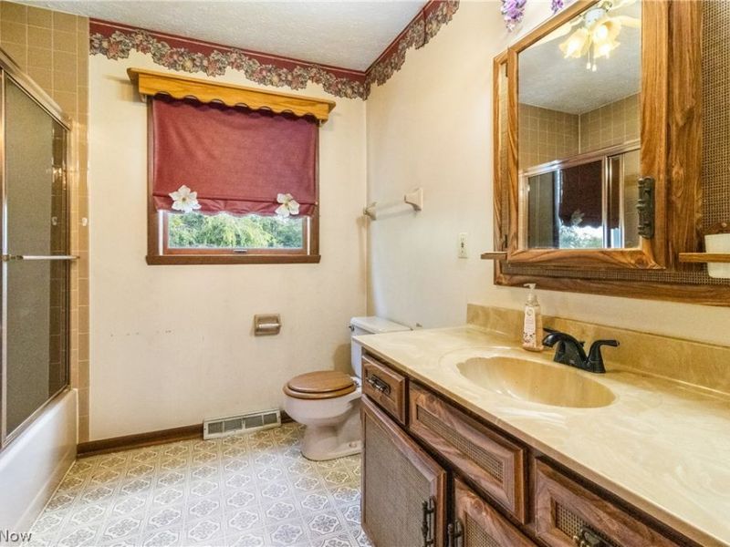 189 Township Road 155, Rayland, OH 43943 Photo 11