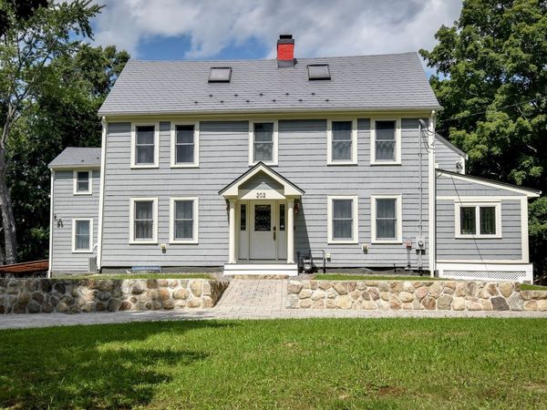 202 Boston Post Rd, Wayland, MA 01778