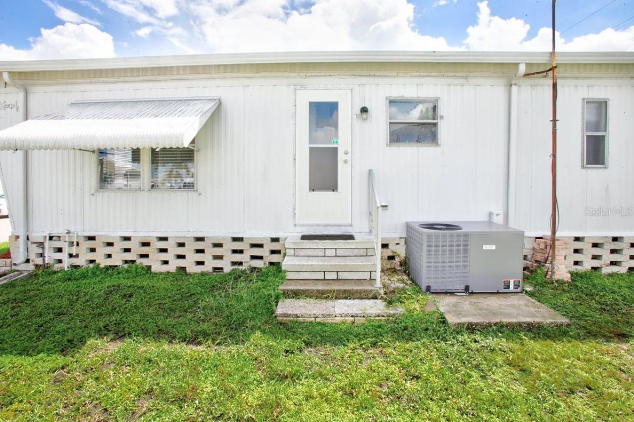 716 50th Avenue W, Bradenton, FL 34207 Photo