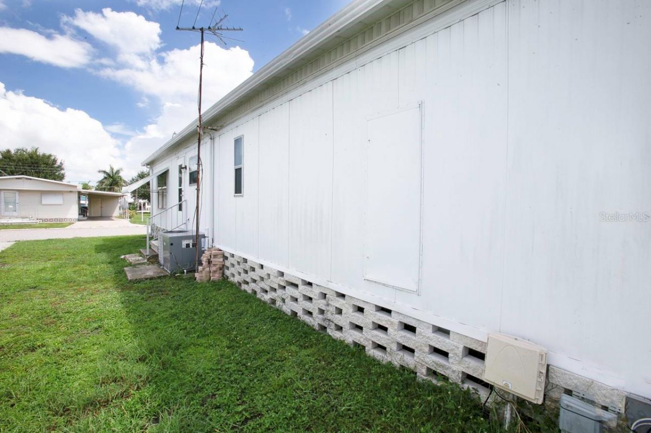 716 50th Avenue W, Bradenton, FL 34207 Photo