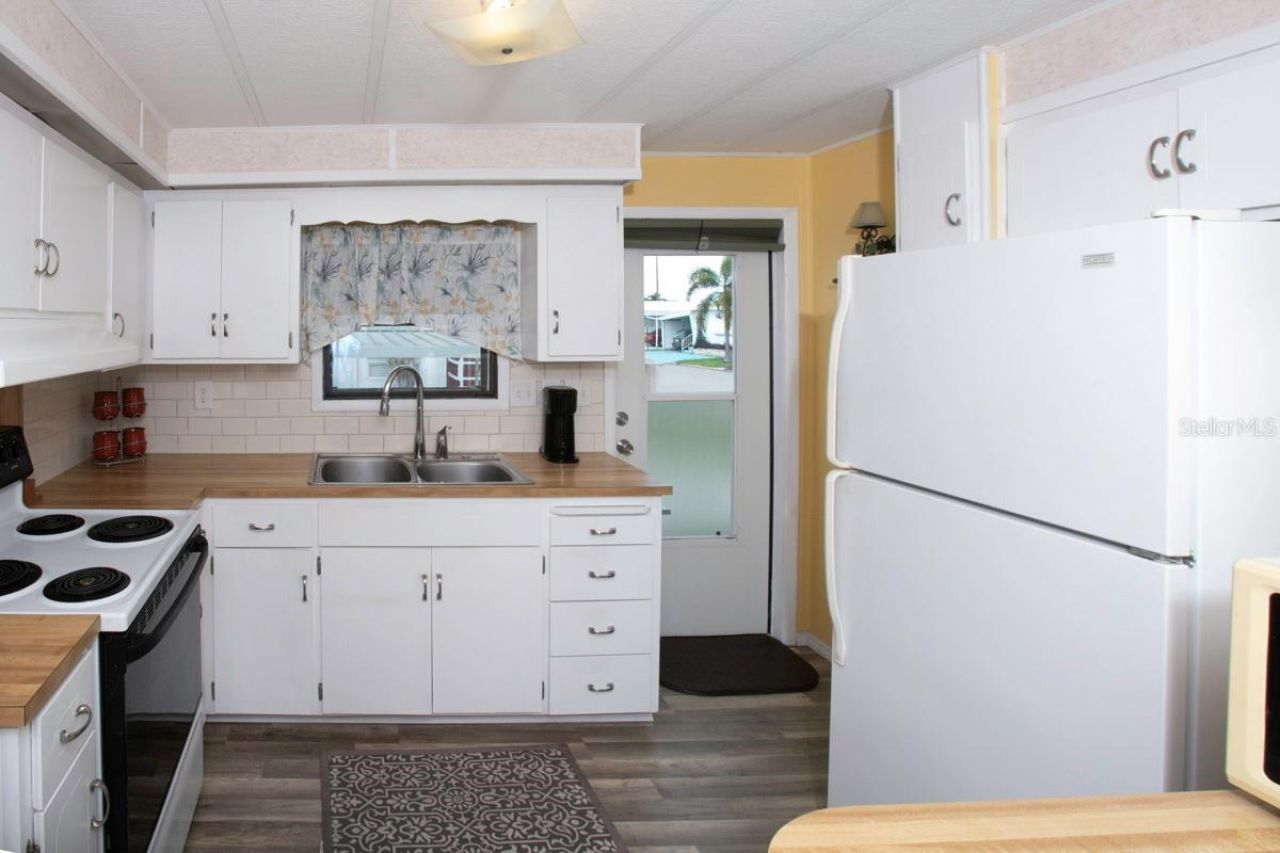 716 50th Avenue W, Bradenton, FL 34207 Photo