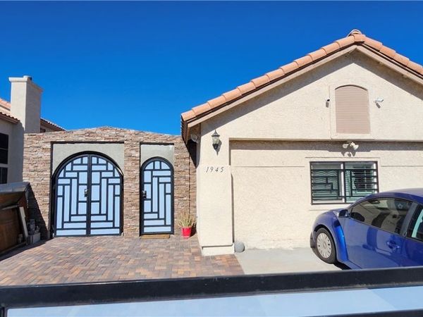 1945 Bookbinder Drive , Las Vegas, NV 89108