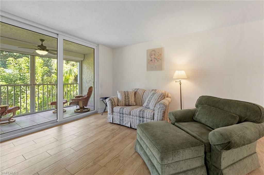 499 Forest Lakes Blvd, Unit 201, Naples, FL 34105 Photo