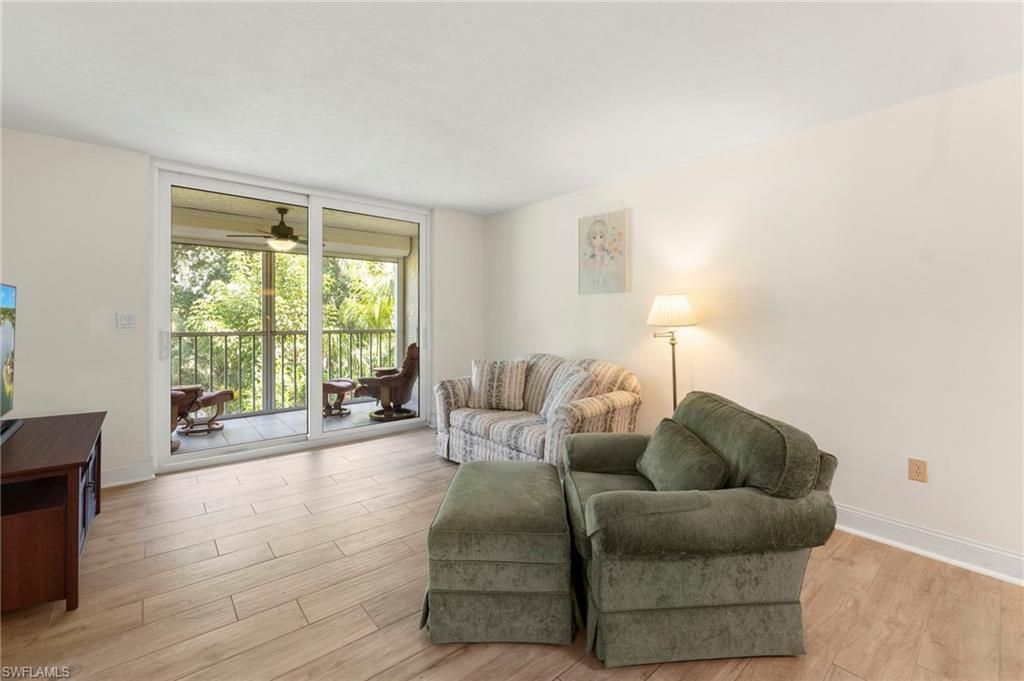 499 Forest Lakes Blvd, Unit 201, Naples, FL 34105 Photo