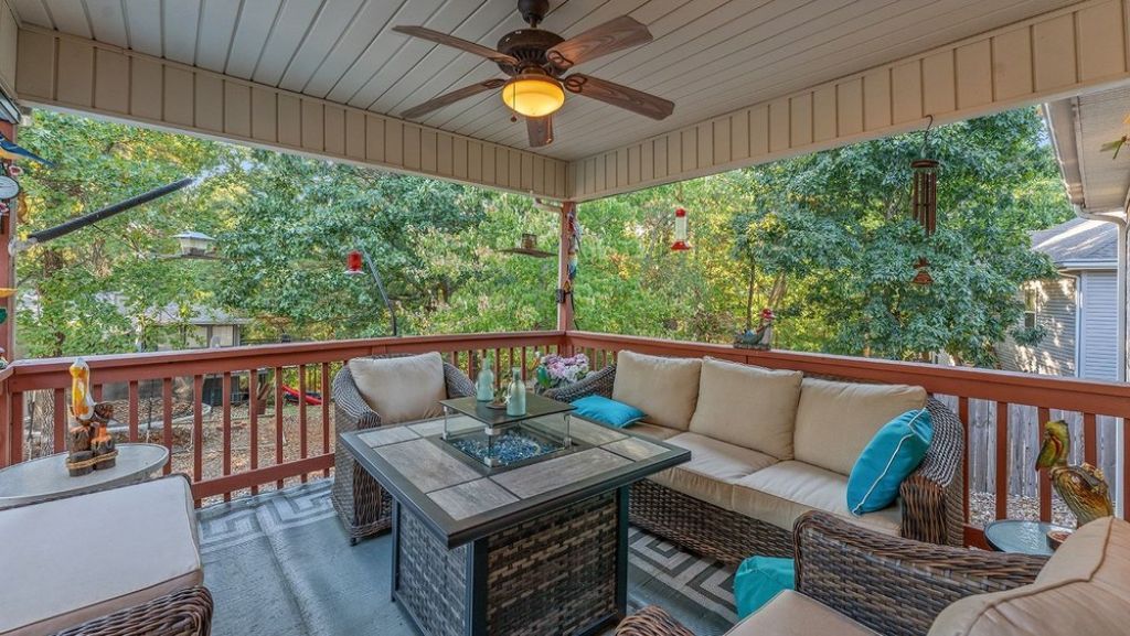 2 Brent Lane Bella Vista, AR 72714