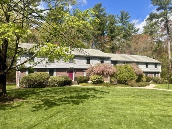 6 Meadowbrook Ln, Unit 4, Easton, MA 02375