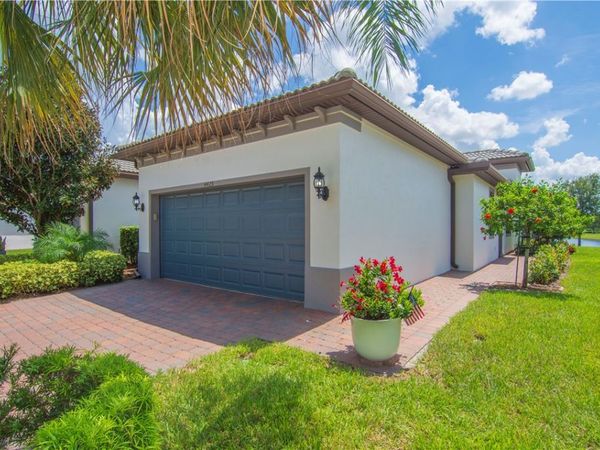 4425 Beauty Leaf Circle, Vero Beach, FL 32967