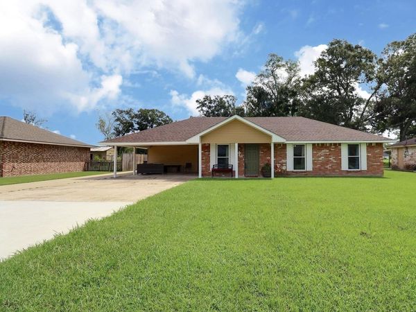 11260 Triche Rd, Gonzales, LA 70737