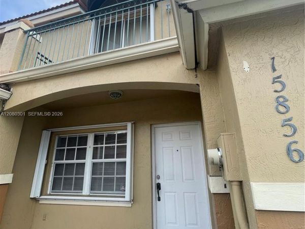 15856 SW 71st St , Miami, FL 33193