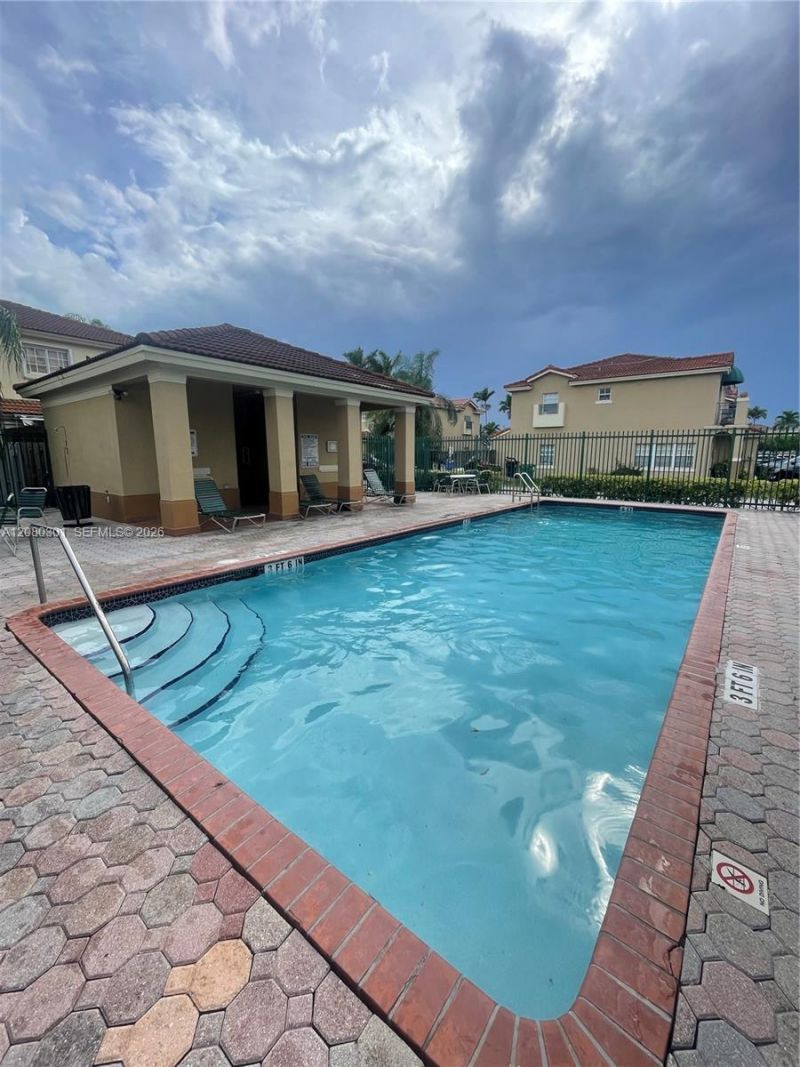 15856 SW 71st St , Miami, FL 33193 Photo