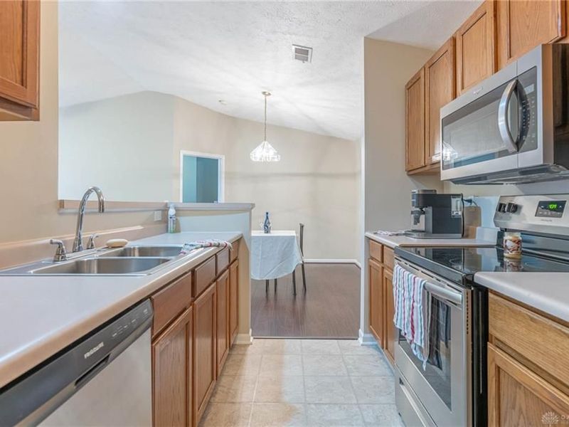 1680 Piper Lane, Dayton, OH 45440 Photo 12