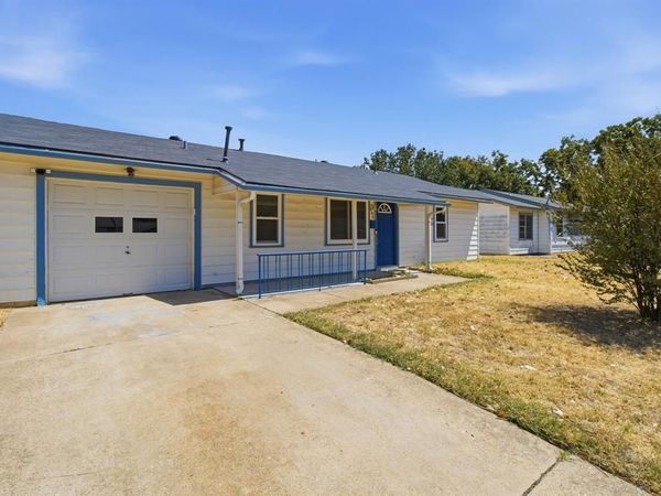 804 Aransas Drive , Euless, TX 76039