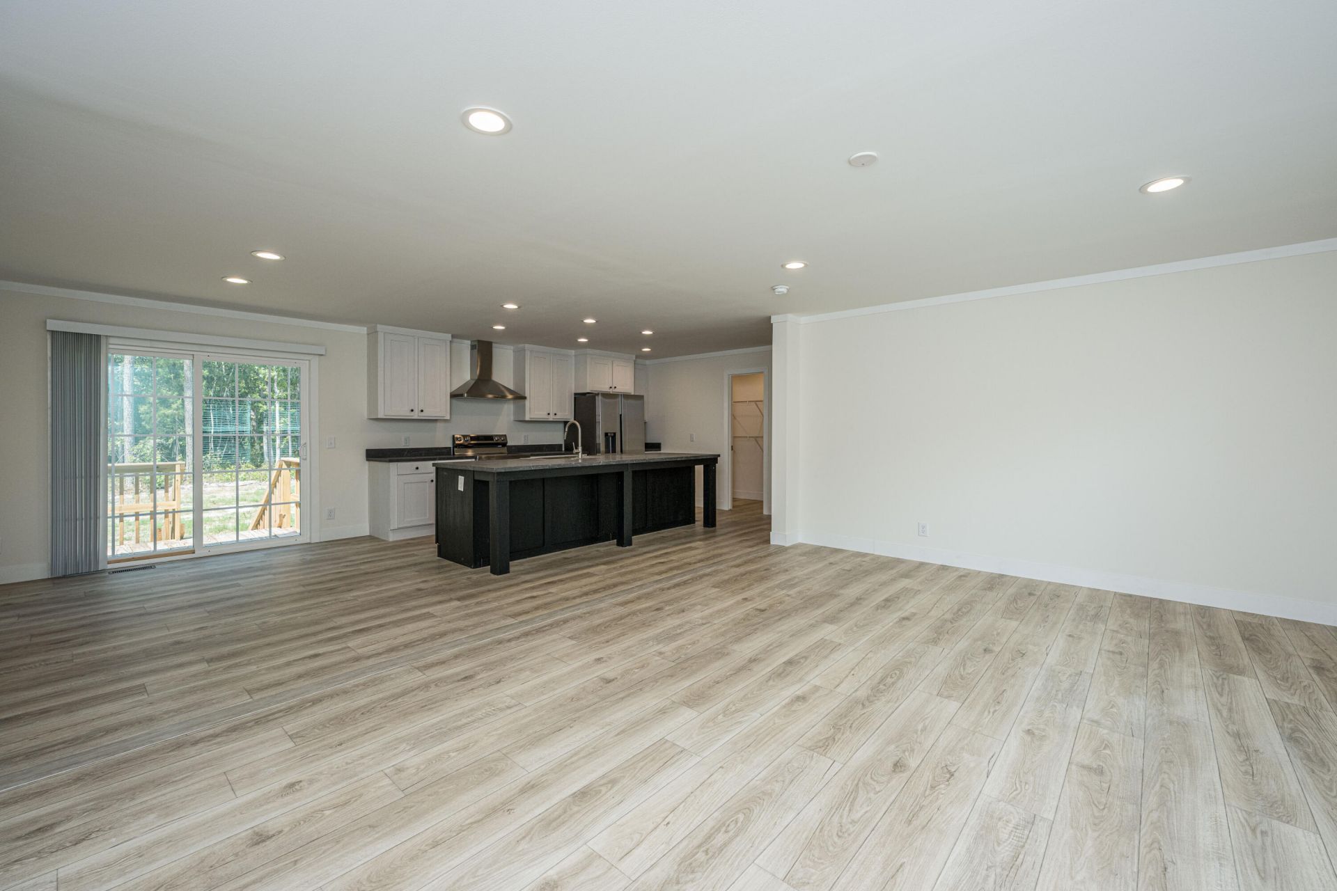 145 Upton Road Photo 10
