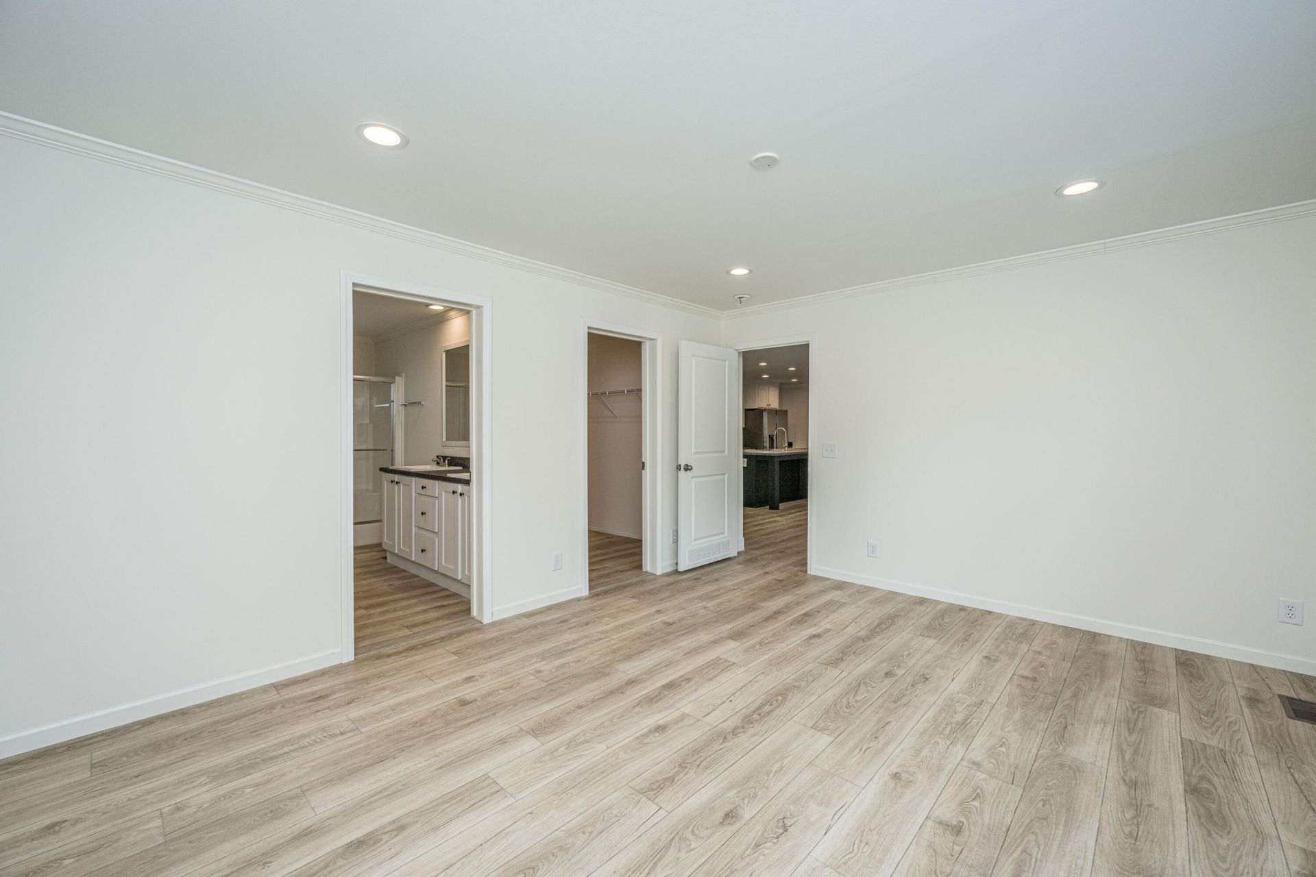 145 Upton Road Photo 20