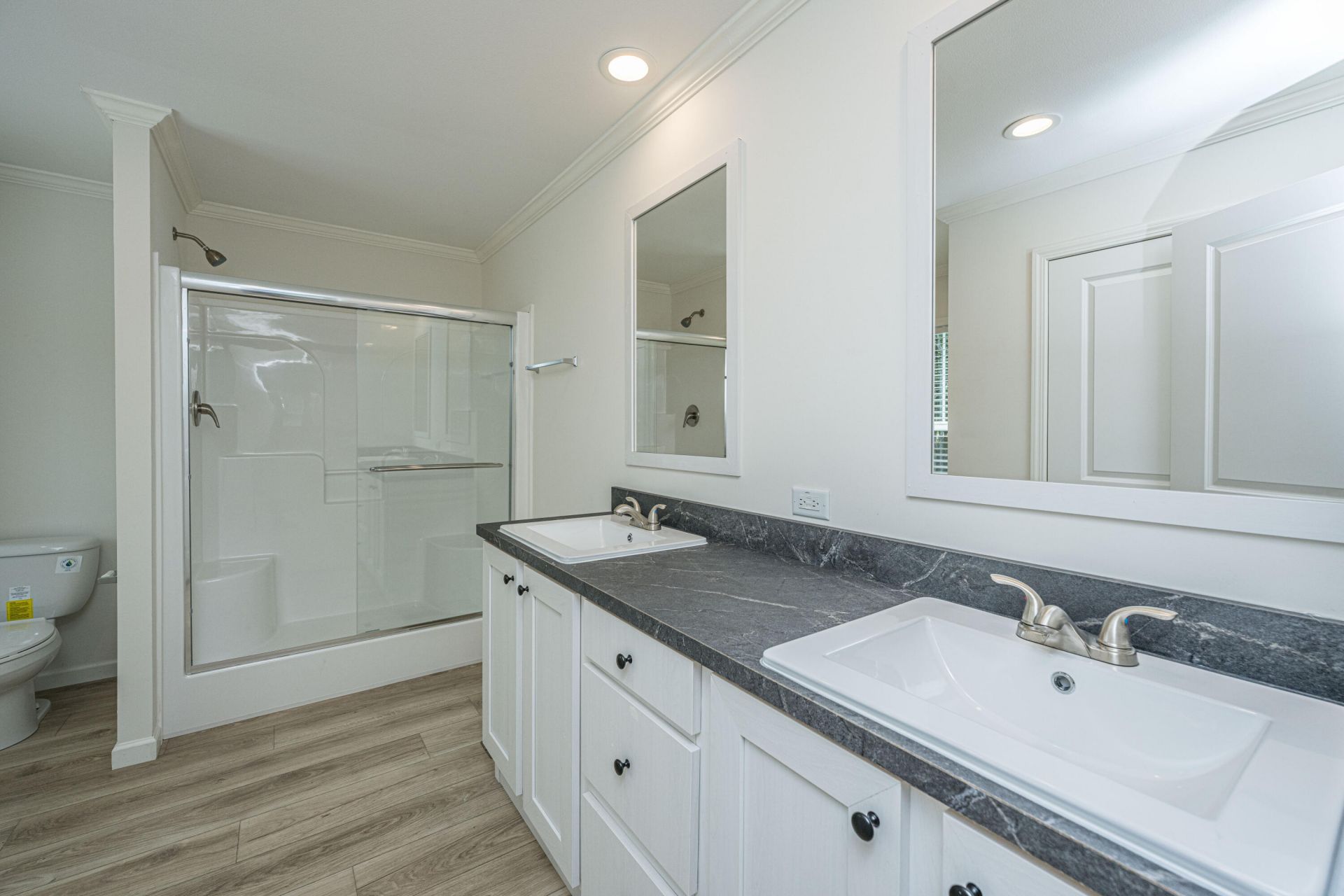 145 Upton Road Photo 23
