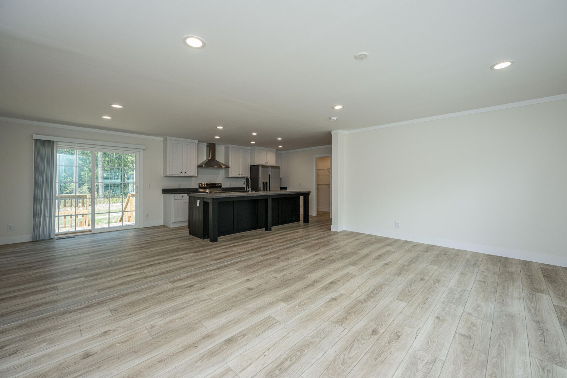 145 Upton Road Photo 7