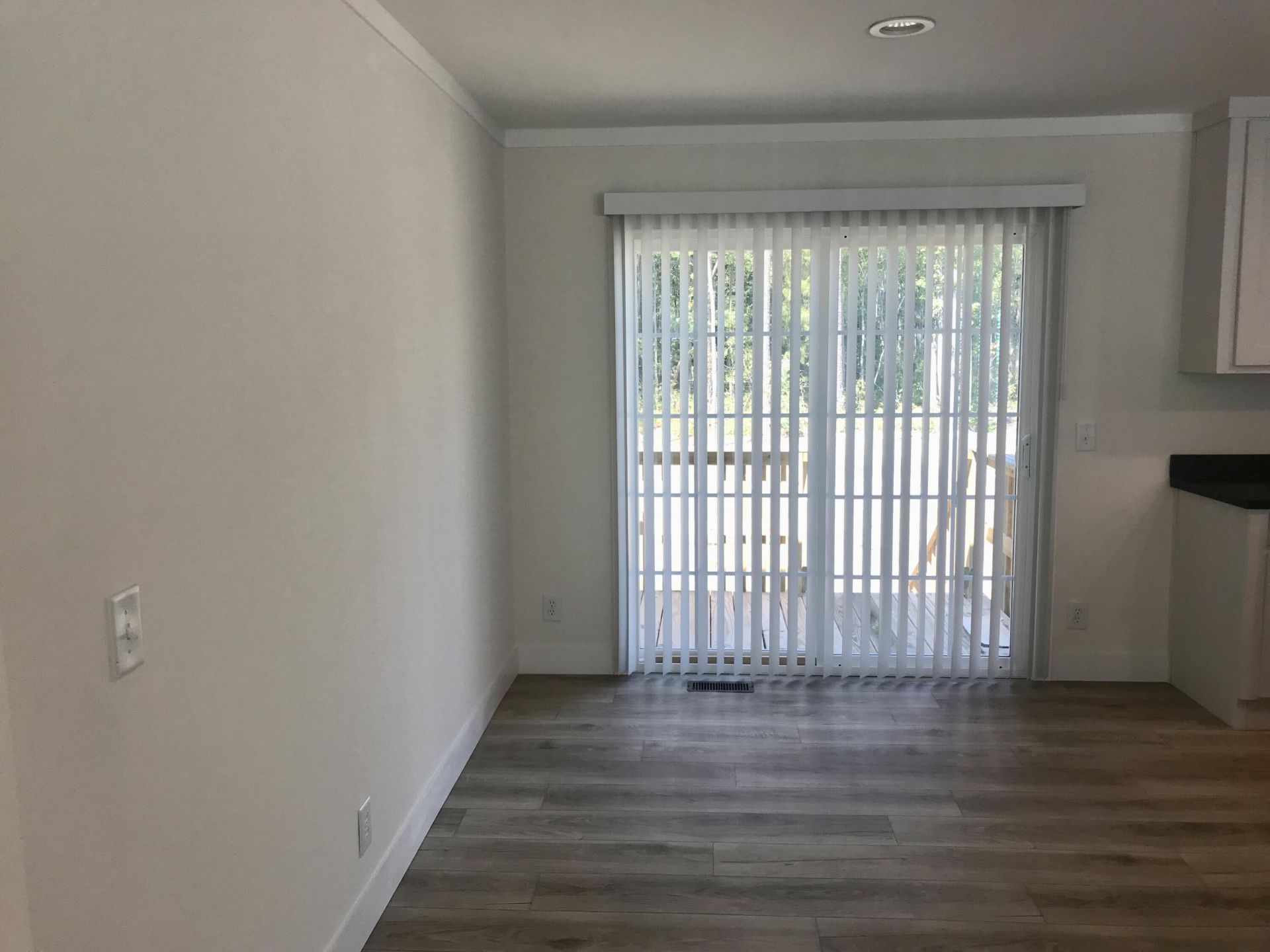 145 Upton Road Photo 9